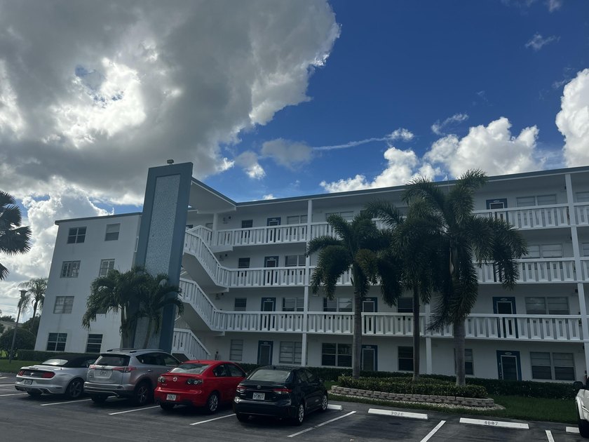 Priced to sell, this 2BR, 1.5BA lakefront condo in Century - Beach Condo for sale in Boca Raton, Florida on Beachhouse.com