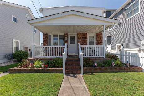 Welcome to 246 E. 14th Ave. This adorable home is situated on a - Beach Home for sale in North Wildwood, New Jersey on Beachhouse.com