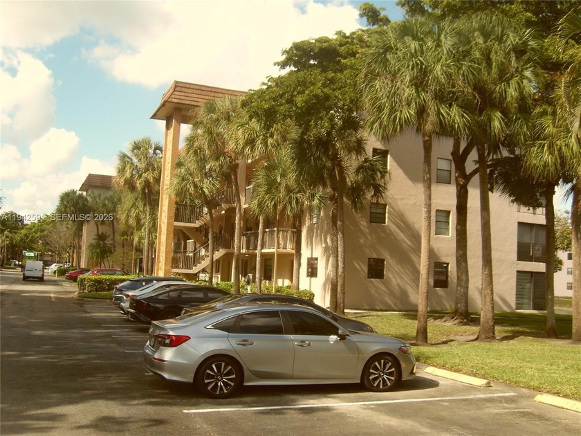 Spacious 2-bedroom, 2-bathroom third-floor CORNER UNIT offering - Beach Condo for sale in Tamarac, Florida on Beachhouse.com