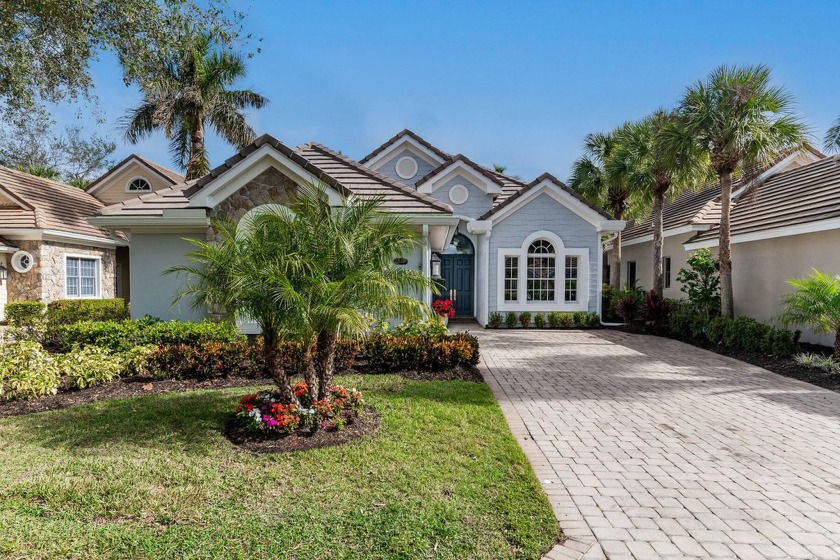 Beautifully updated and furnished single-family home with a - Beach Home for sale in Naples, Florida on Beachhouse.com