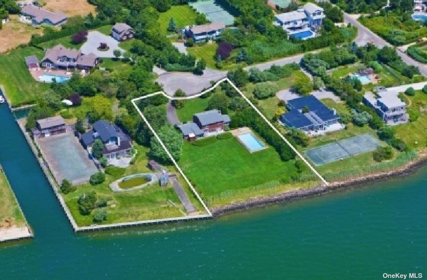 Open Bayfront. Last of Its Kind!!! Bayview's & Sunset views - Beach Home for sale in Remsenburg, New York on Beachhouse.com