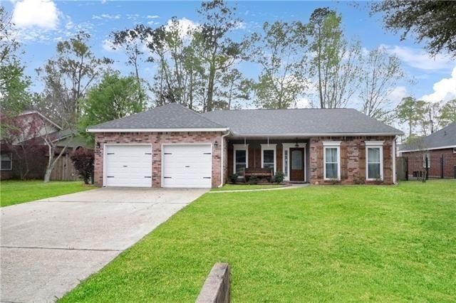Owner Financing Available! Discover effortless living at 824 - Beach Home for sale in Mandeville, Louisiana on Beachhouse.com