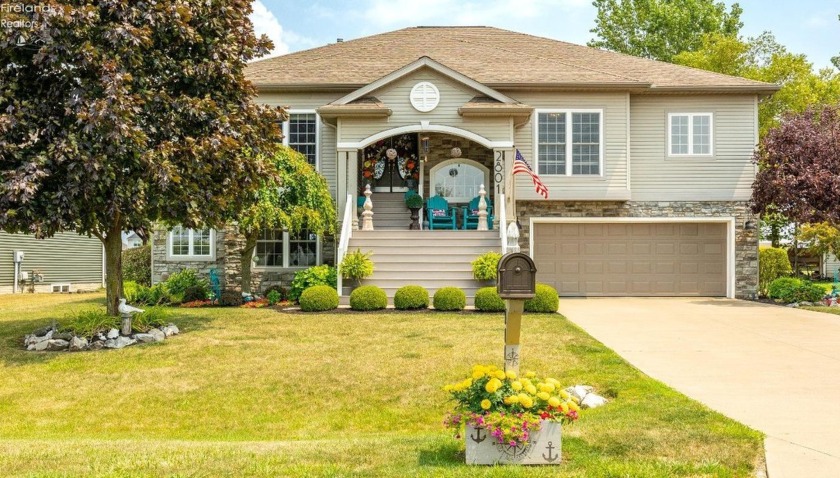 BOATER'S PARADISE WITH A 35 FT. DOCK ON SANDUSKY BAY! You won't - Beach Home for sale in Port Clinton, Ohio on Beachhouse.com