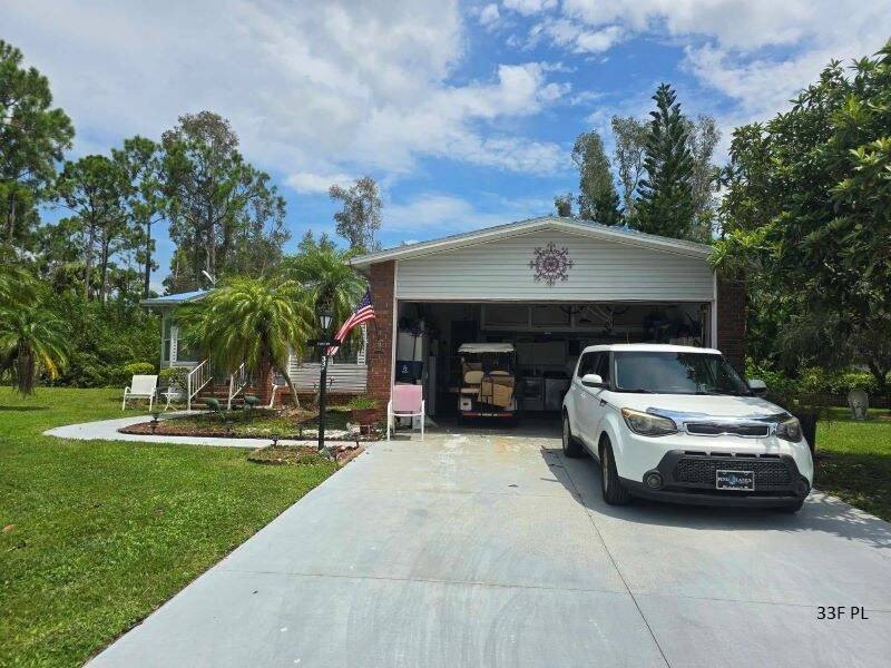 Priced to sell. Lovely Pine Lakes 2-bedroom, 2-bathroom home - Beach Home for sale in North Fort Myers, Florida on Beachhouse.com