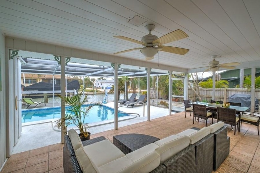 short stories*...Great opportunity pick cabinets and flooring - Beach Home for sale in Longboat Key, Florida on Beachhouse.com