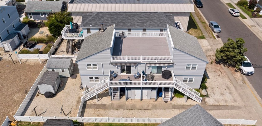 Located just 1.5 blocks from both the ocean and bay, this - Beach Townhome/Townhouse for sale in Stone Harbor, New Jersey on Beachhouse.com