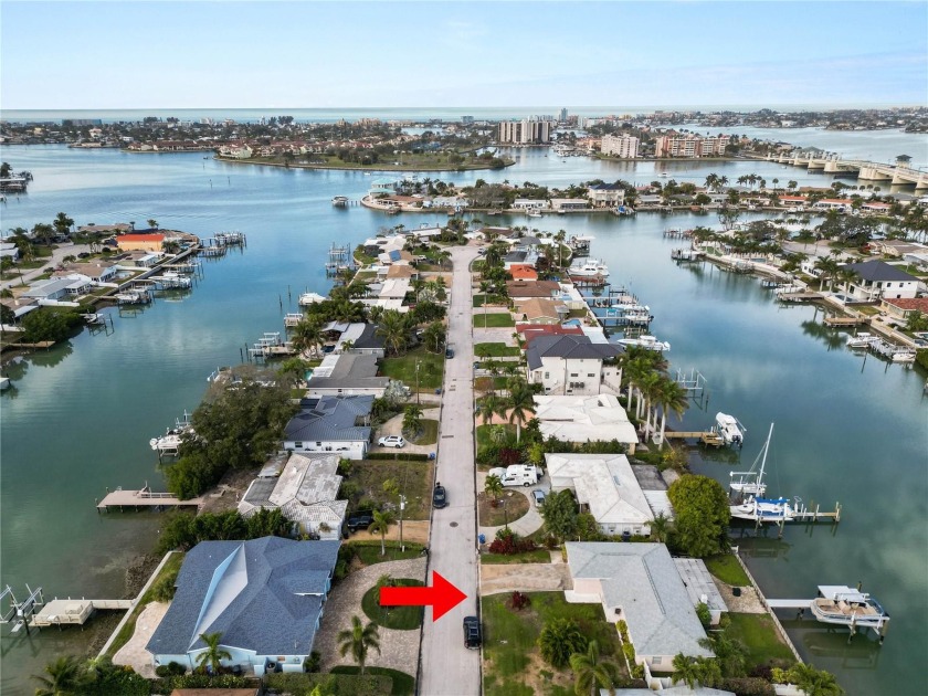 Gorgeous waterfront lot In Causeway Isles. With a little love - Beach Home for sale in St. Petersburg, Florida on Beachhouse.com
