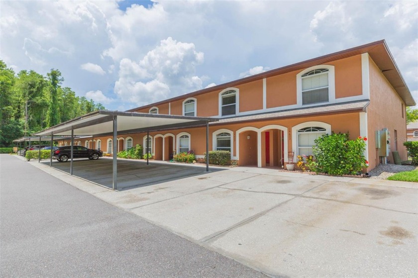 Bright and clean unit steps away from the pool in the MIDDLE of - Beach Townhome/Townhouse for sale in Tampa, Florida on Beachhouse.com