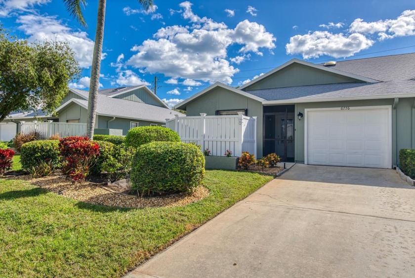 Discover your ideal Florida retreat with this inviting 2BR/2BA - Beach Home for sale in Hobe Sound, Florida on Beachhouse.com