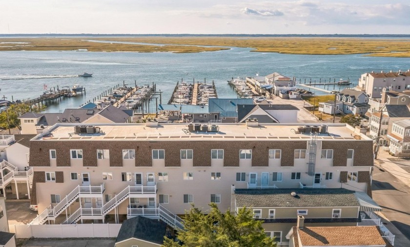 Plan your escape to Sea Isle City! This cozy, newly renovated - Beach Condo for sale in Sea Isle City, New Jersey on Beachhouse.com