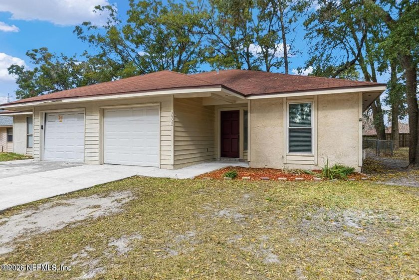 Beautifully remodeled 2 Beds, 2 baths townhouse with 1 car - Beach Townhome/Townhouse for sale in Jacksonville, Florida on Beachhouse.com