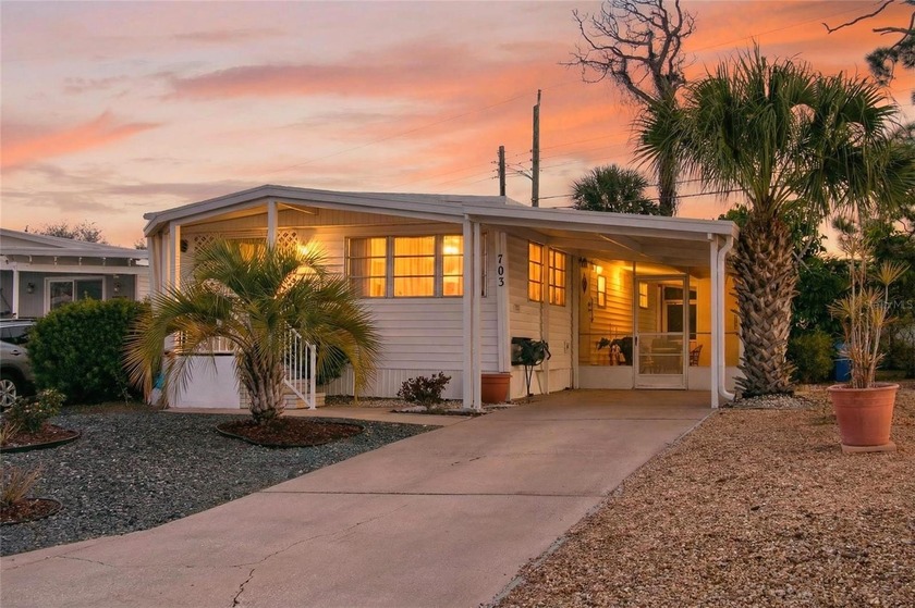 Welcome to paradise! This Turn-key furnished 2-bedroom, 1.5-bath - Beach Home for sale in Venice, Florida on Beachhouse.com