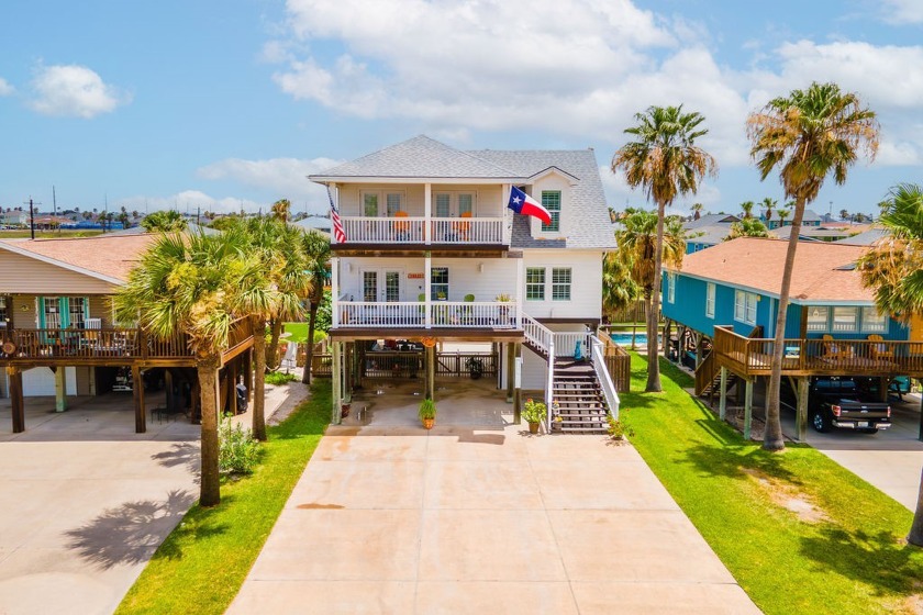 Incredible 4-bedroom 3 bath beach house! You will be amazed with - Beach Home for sale in Port Aransas, Texas on Beachhouse.com