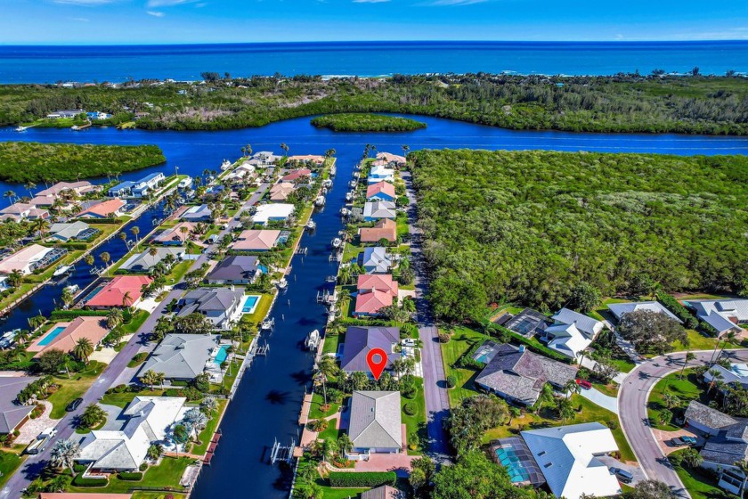 Boater's paradise awaits in the beautiful and sought-after - Beach Home for sale in Hobe Sound, Florida on Beachhouse.com