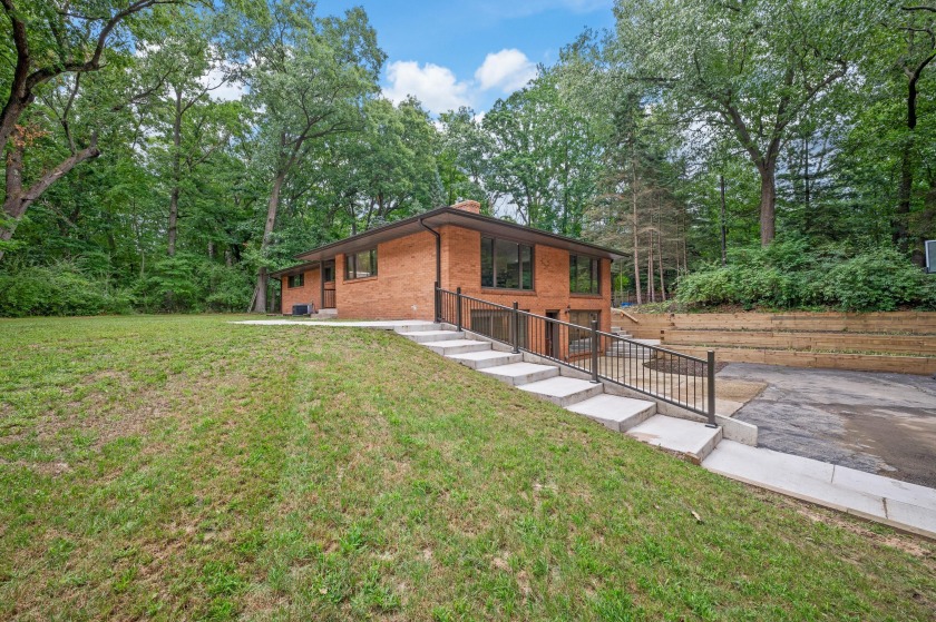 Beautifully remodeled home throughout in 2024 with new - Beach Home for sale in Bridgman, Michigan on Beachhouse.com