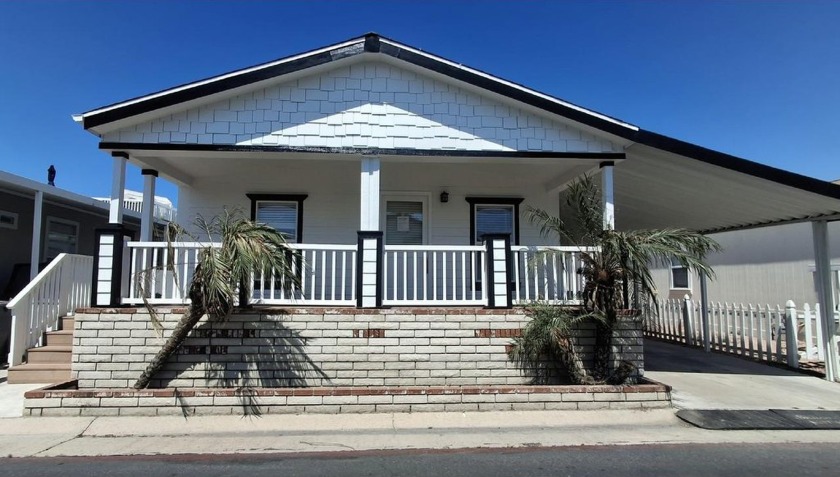 END OF SEASON INVENTORY SALE!! Get your beach home now for THE - Beach Home for sale in Huntington Beach, California on Beachhouse.com