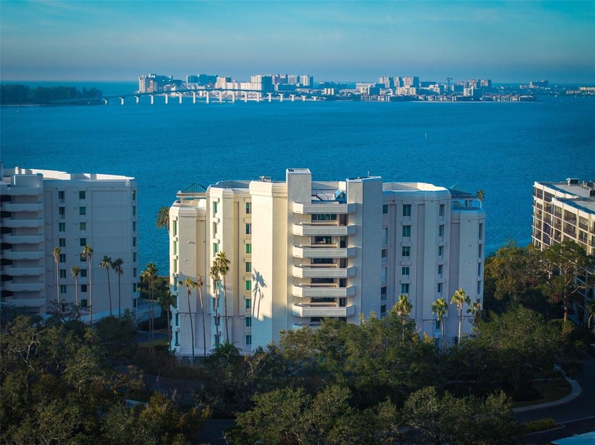 A rare FULL FLOOR DOMAIN! Sophisticated private condominium - Beach Condo for sale in Belleair Beach, Florida on Beachhouse.com