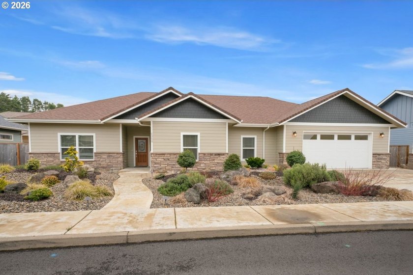 Welcome to Fairway Estates - one of Florence's most sought-after - Beach Home for sale in Florence, Oregon on Beachhouse.com