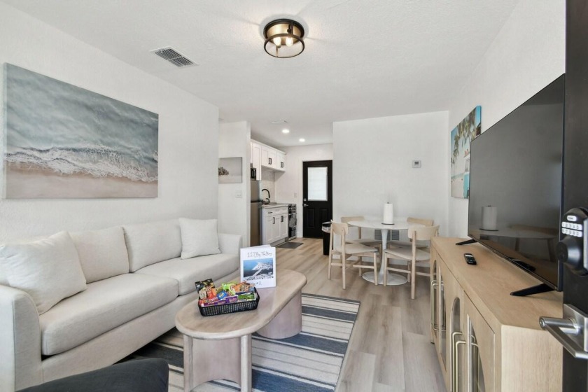 117 127th Ave E Unit 2 - Beach Vacation Rentals in Treasure Island, FL on Beachhouse.com