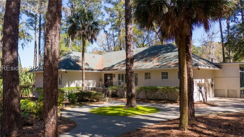 Situated on a 2.3 acre lot with fairway to sound views this - Beach Home for sale in Daufuskie Island, South Carolina on Beachhouse.com