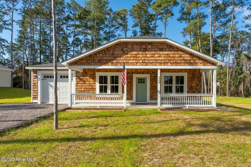 Just listed - 329 N Dyson St in Holly Ridge NC. This newly - Beach Home for sale in Holly Ridge, North Carolina on Beachhouse.com