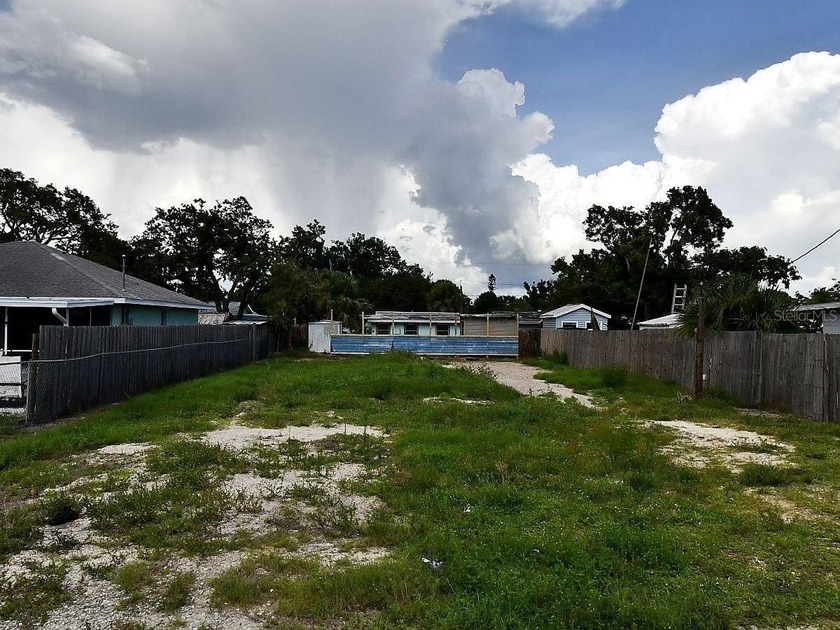 Discover the potential of this vacant parcel in Venice By Way - Beach Lot for sale in Nokomis, Florida on Beachhouse.com