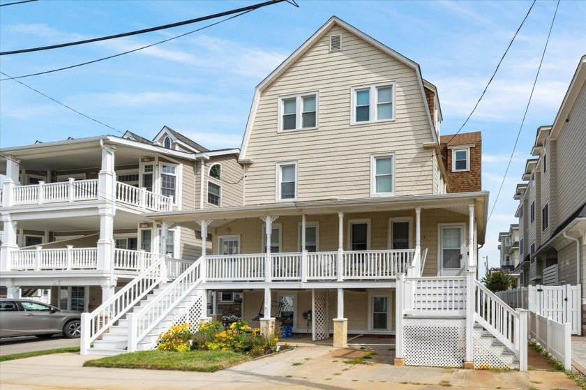 Charming 4 bedroom 3 bath 3 level home built in the early 1900*s - Beach Townhome/Townhouse for sale in Sea Isle City, New Jersey on Beachhouse.com