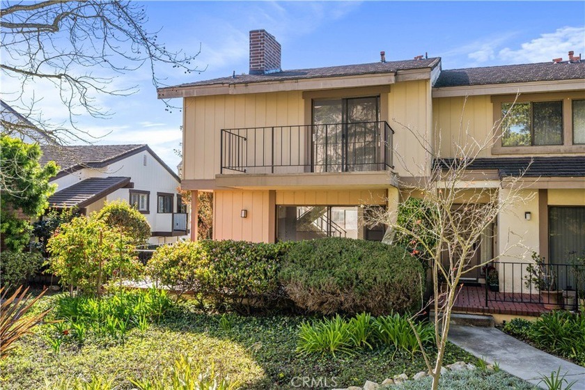 Located within the gate-guarded community of Mira Verde in - Beach Townhome/Townhouse for sale in Rancho Palos Verdes, California on Beachhouse.com