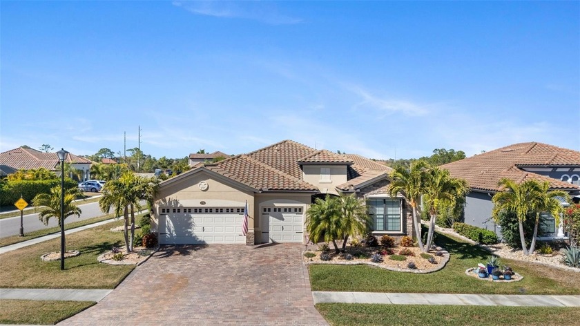 Don't miss out on this Summerville model offering the perfect - Beach Home for sale in Venice, Florida on Beachhouse.com