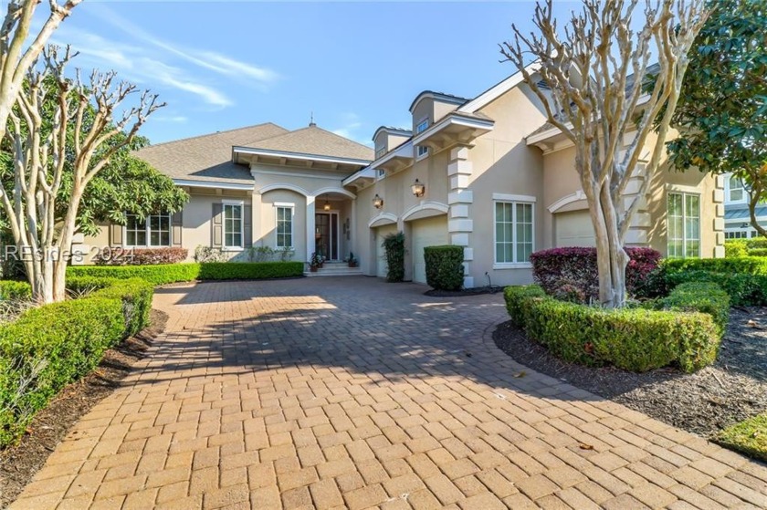 Perfect size, perfect layout, perfect entertaining home in - Beach Home for sale in Bluffton, South Carolina on Beachhouse.com