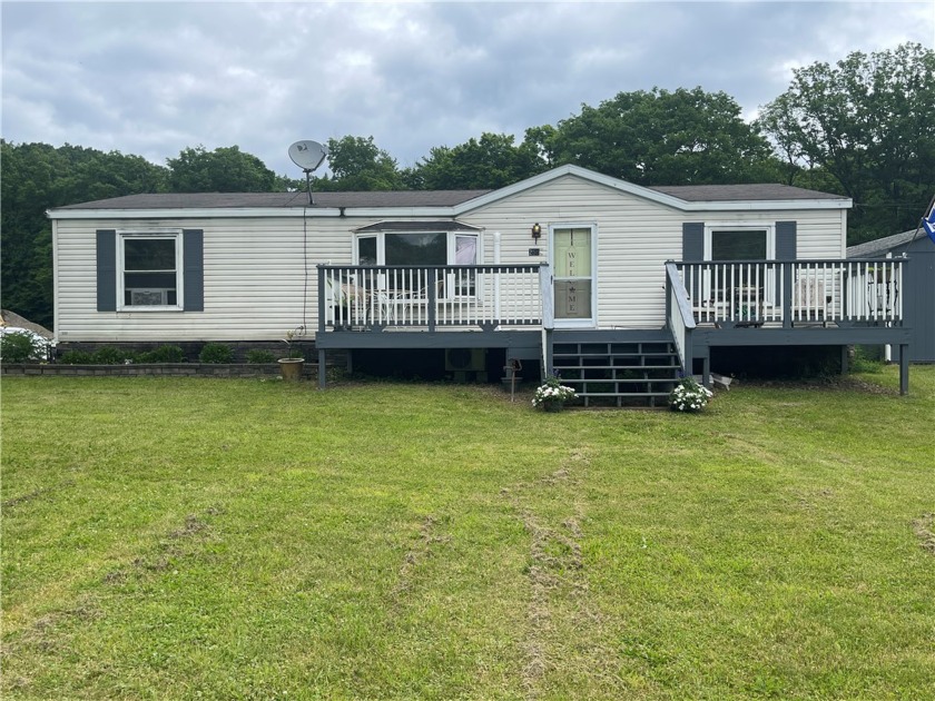 Enjoy low maintenance, affordable living in this 3 bedroom, 2 - Beach Home for sale in Catharine, New York on Beachhouse.com