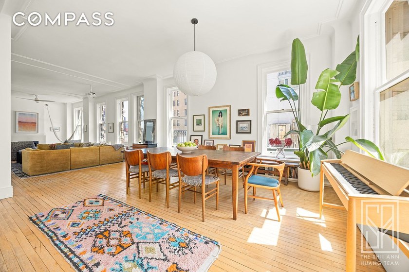 Want drama, light, and space? Do not miss this renovated - Beach Townhome/Townhouse for sale in New York, New York on Beachhouse.com