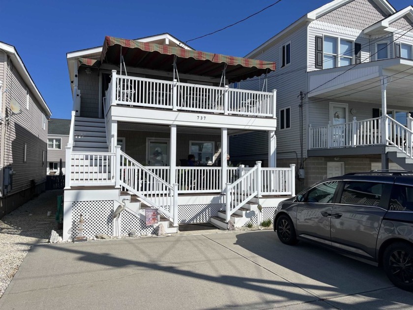 AWESOME SUNSET VIEWS AND LIVING ACCOMMODATIONS! Pristine best - Beach Condo for sale in North Wildwood, New Jersey on Beachhouse.com