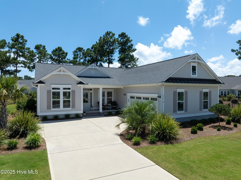 This pristine, gorgeous coastal retreat offers thoughtful - Beach Home for sale in Hampstead, North Carolina on Beachhouse.com