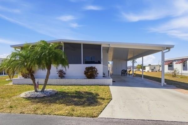 This beautifully updated home sits on a generous 65 x 85 lot in - Beach Home for sale in Venice, Florida on Beachhouse.com