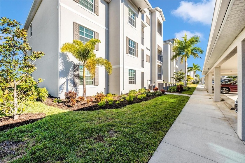 Amazing opportunity to own a 3/2 condo with GOLF MEMBERSHIP - Beach Condo for sale in Venice, Florida on Beachhouse.com
