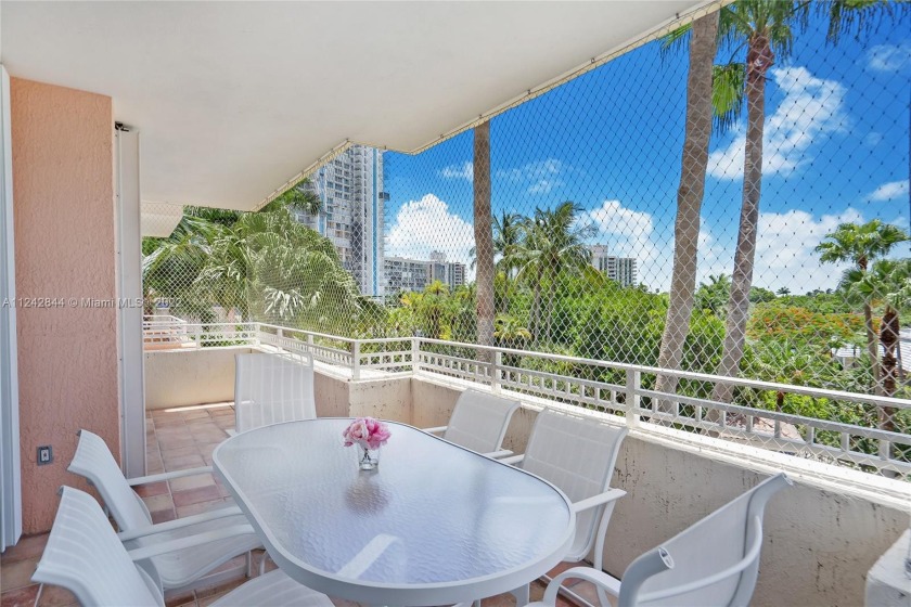 Spacious 3000+ Sq. Ft. Floor Plan Offers 3 Bedrooms, 4.5 - Beach Condo for sale in Key Biscayne, Florida on Beachhouse.com