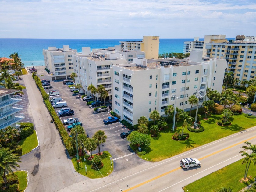 2 bedroom/2 bath unit in the oceanfront complex of Palmsea. This - Beach Condo for sale in South Palm Beach, Florida on Beachhouse.com