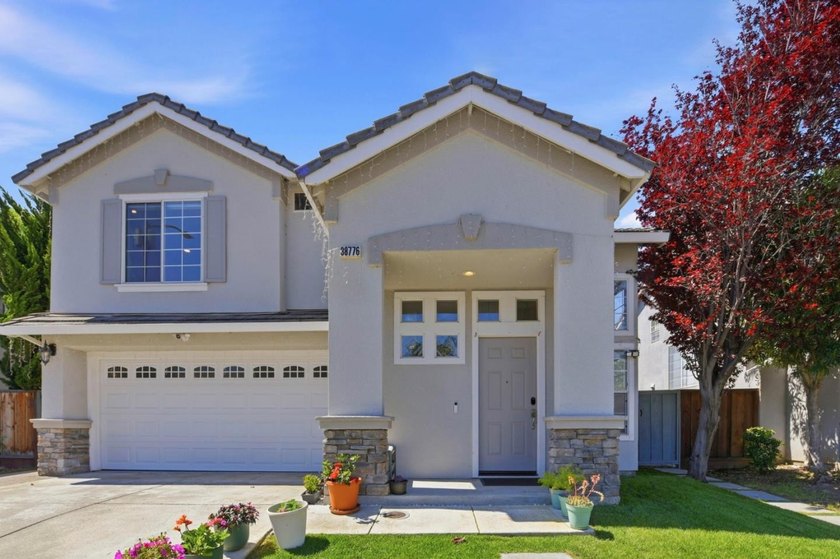 This elegant residence in Fremont's sought-after Parkmont - Beach Home for sale in Fremont, California on Beachhouse.com