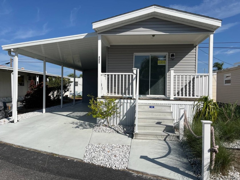 Welcome to Your Dream Home in Sunny St. Petersburg, FL!  This - Beach Home for sale in St. Petersburg, Florida on Beachhouse.com