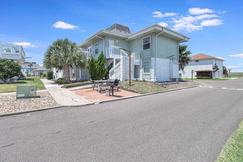 Discover the appeal of this charming, budget-friendly 2/2 condo - Beach Condo for sale in Port Aransas, Texas on Beachhouse.com