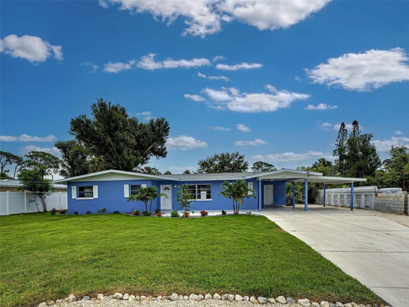 Discover the coastal lifestyle in this charming, freshly - Beach Home for sale in Englewood, Florida on Beachhouse.com