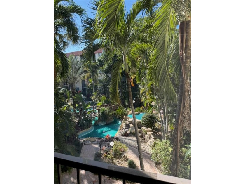 Tropical Oasis - 2-bedroom, 2-bath condominium located in Cross - Beach Condo for sale in Fort Lauderdale, Florida on Beachhouse.com