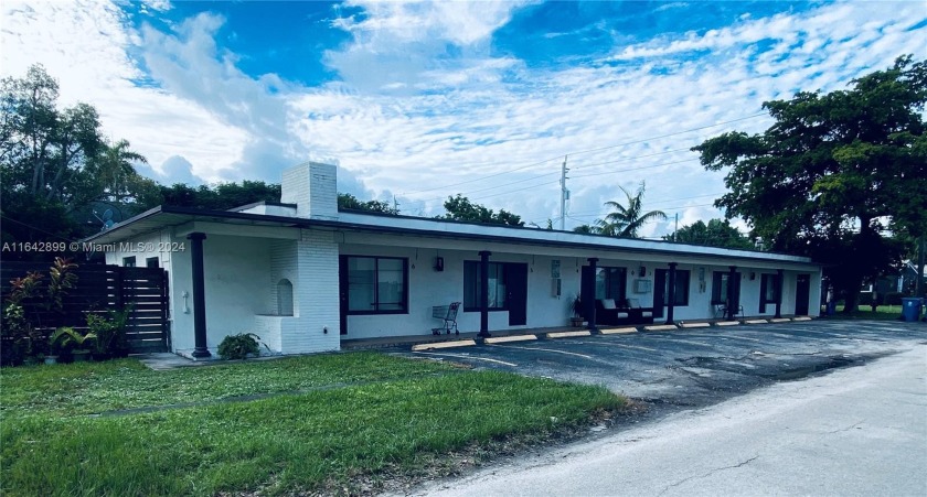 Welcome to this stunning 6-unit prime location residential - Beach Townhome/Townhouse for sale in Fort Lauderdale, Florida on Beachhouse.com