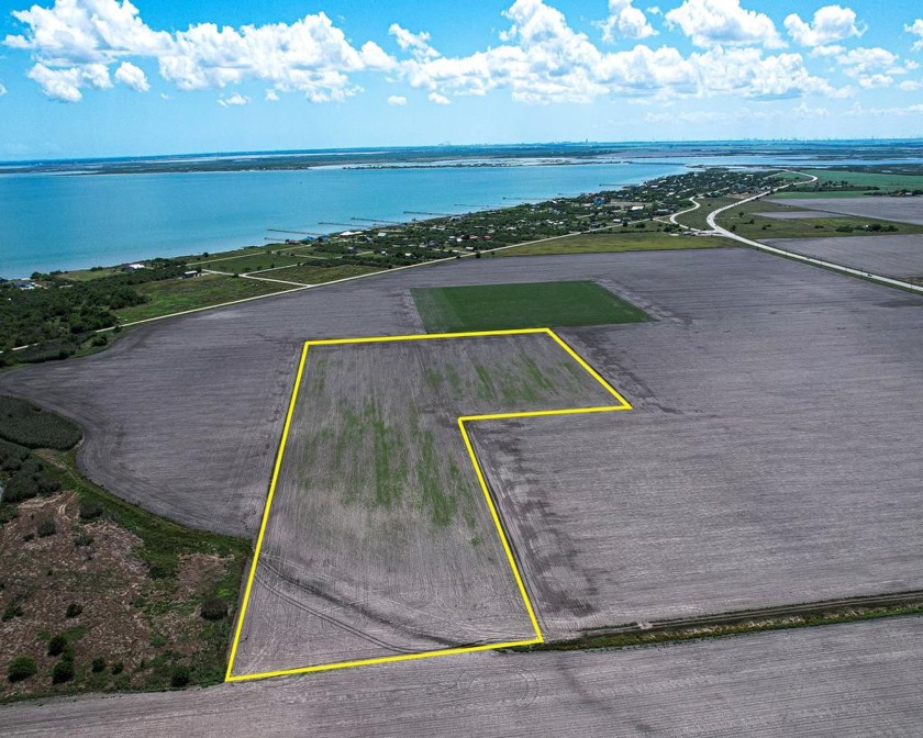 Unrestricted 15 acres of land near Bayside. The proximity to - Beach Acreage for sale in Bayside, Texas on Beachhouse.com