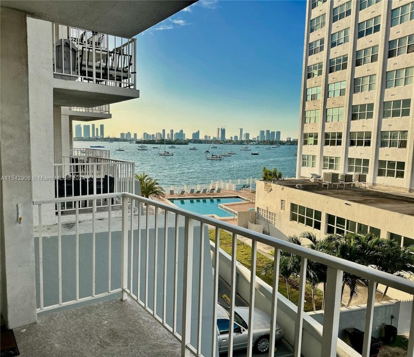 Bayfront beautiful Condo unit with 1 Bedroom  1.5 Bath situated - Beach Condo for sale in Miami Beach, Florida on Beachhouse.com