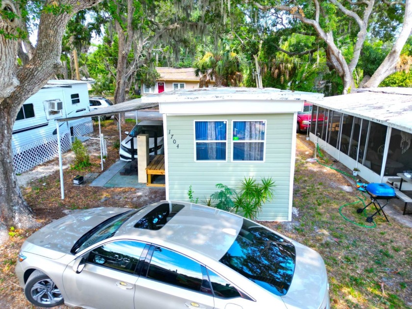 MOTIVATED SELLER...WATER VIEW/ COMPLETE RENOVATION - Beach Home for sale in Ruskin, Florida on Beachhouse.com