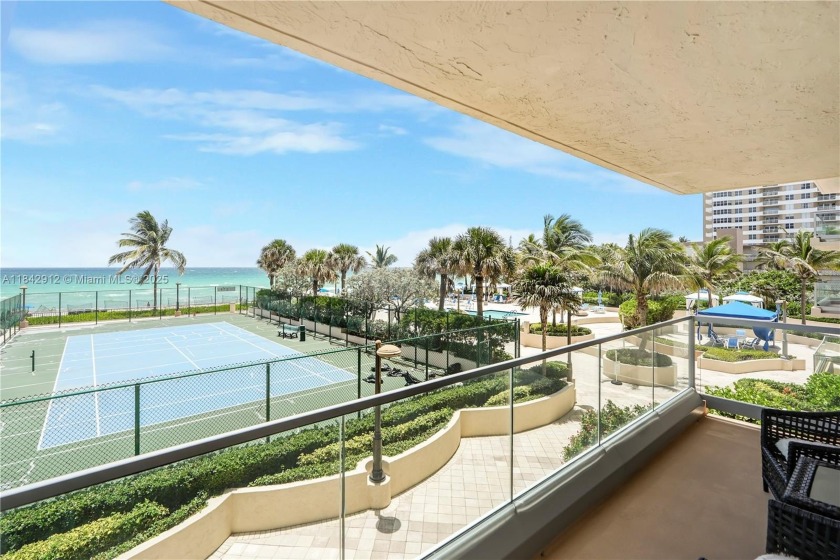 Welcome to oceanfront living at Malaga Towers! Unit 3D is a rare - Beach Condo for sale in Hallandale Beach, Florida on Beachhouse.com