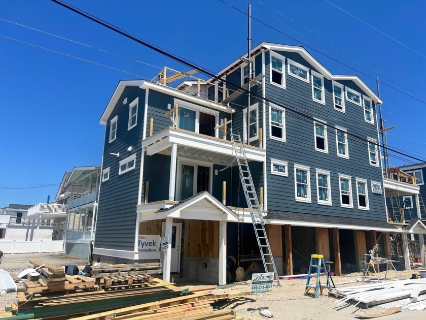 NEW CONSTRUCTION!! 4 bedroom 3 bath 1 half bath townhouse with 5 - Beach Townhome/Townhouse for sale in Avalon, New Jersey on Beachhouse.com