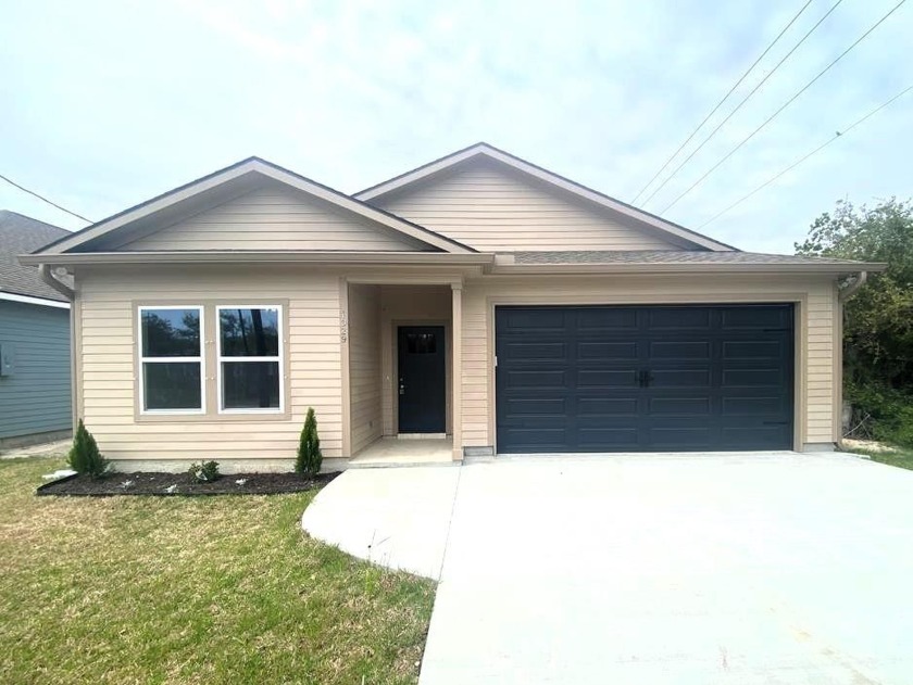 This modern new construction home is outside the city limits - Beach Home for sale in Rockport, Texas on Beachhouse.com